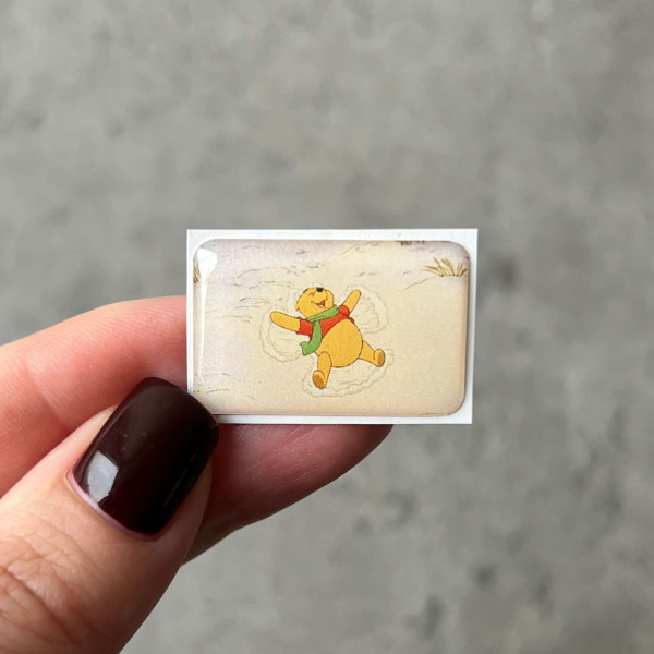 3D стікер "Winnie the Pooh in the snow"