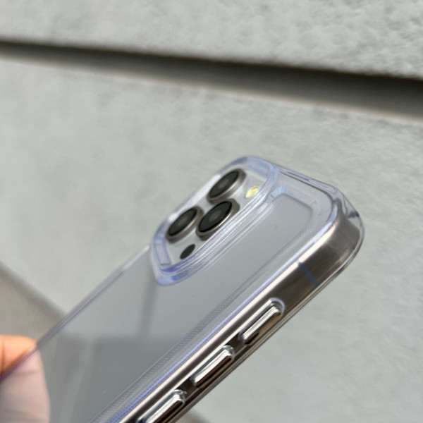 Чохол для iPhone 16 Pro прозорий протиударний 