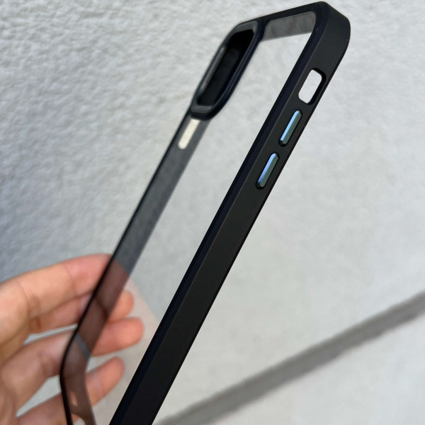 Прозорий протиударний чохол з чорними бортиками для iPhone 11